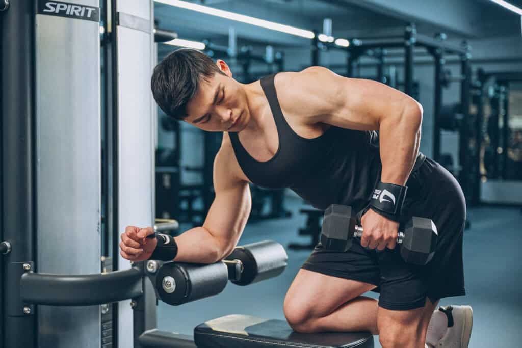 护腕材质表怎么看:棉、锦纶和弹性纤维各看什么 护腕材质 护腕面料